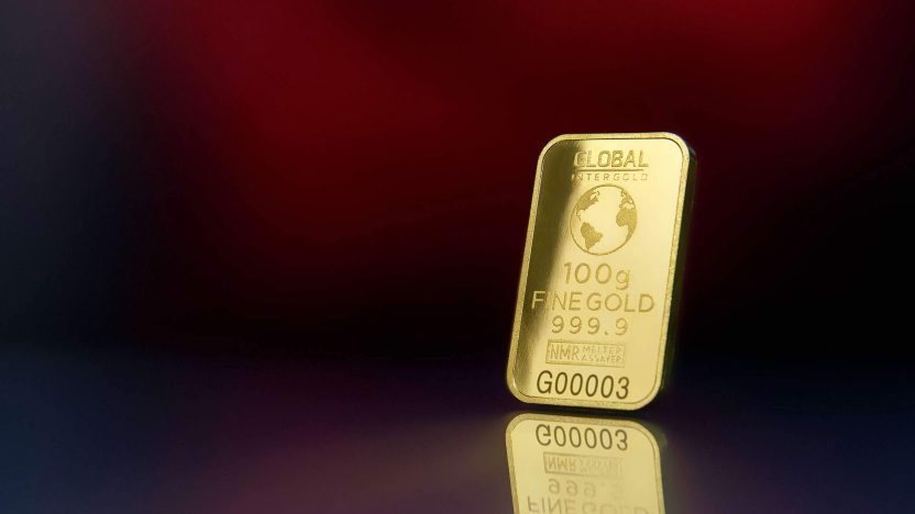 Gold rises toward record