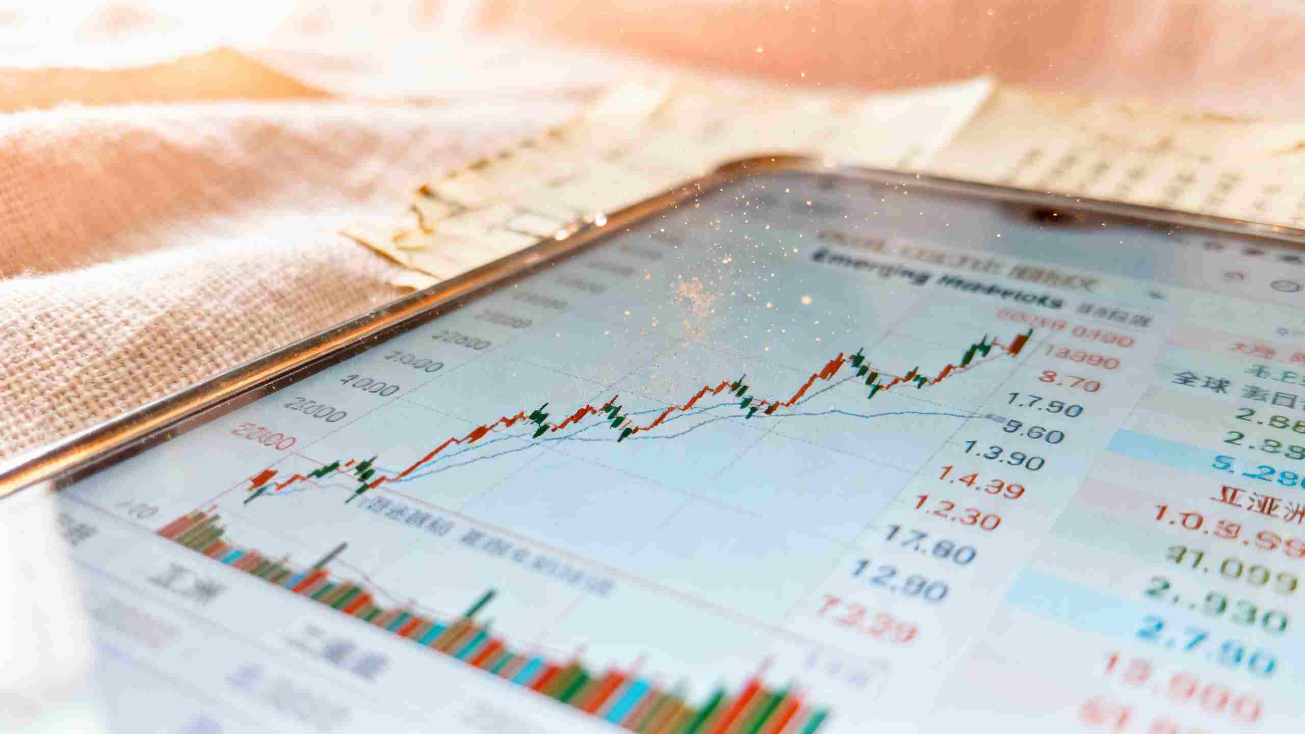 Emerging-Market Stocks Set for Record High on Tech and Global Rally
