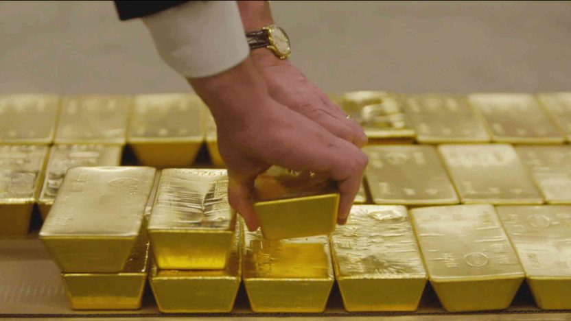 Gold bullion symbolizing rebound in U.S. gold prices amid economic uncertainty