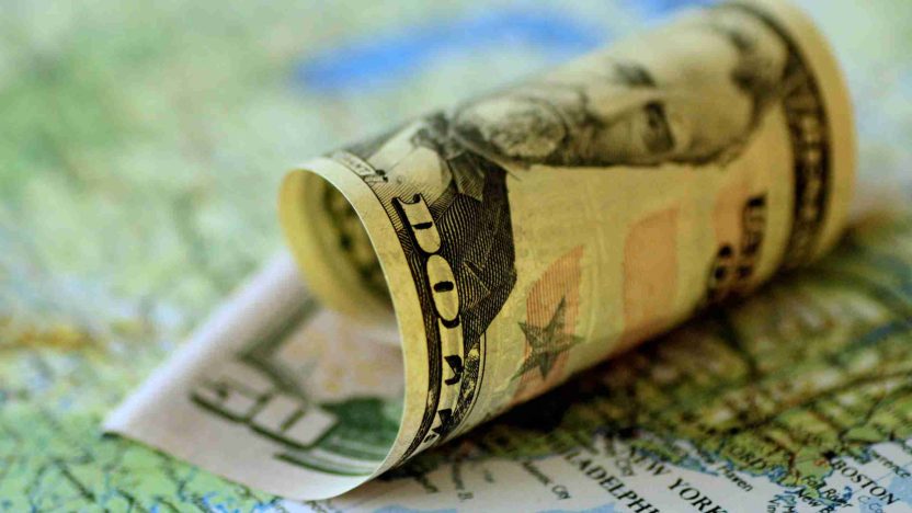 U.S. dollar image reflecting cautious investor response to currency policy