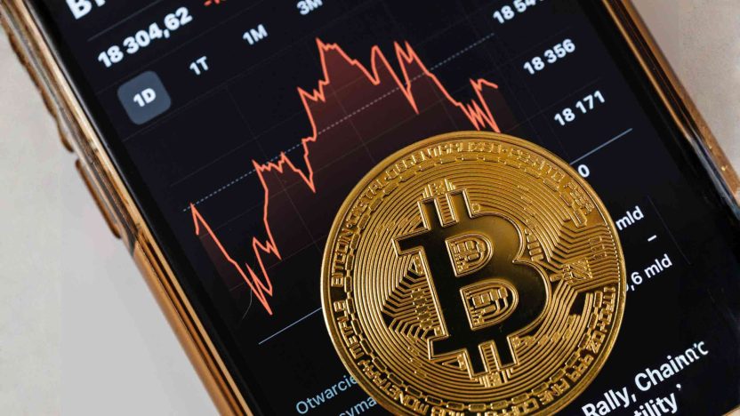Bitcoin Falls Below $65,000 as Market Volatility Returns to Crypto